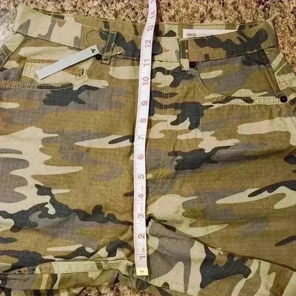 Women's ASOS Denim Camo Shorts Size US 6 UK 10 - Picture 9 of 11